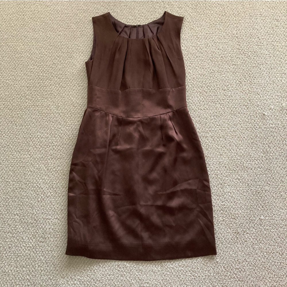 Britt Ryan Brown 100% Silk Midi Dress Size 8 High Neck Professional Pleated EUC